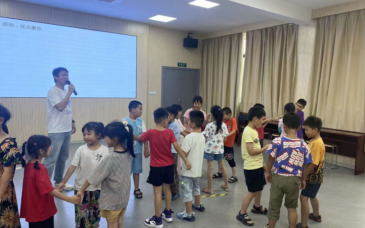 惠来龙观乡中心学校